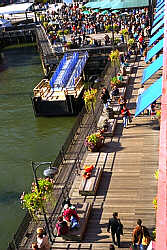 Hi angle of walkway @ Pier 17